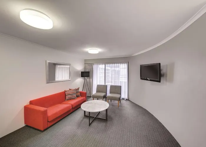 Adina Serviced Apartments Canberra James Court